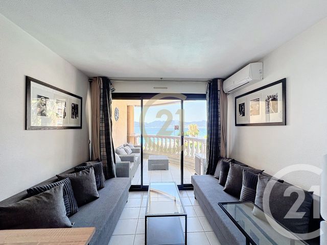 Appartement T2 &agrave; louer - 2 pi&egrave;ces - 24,80 m2 - Cannes La Bocca - 06 - PROVENCE-ALPES-COTE-D-AZUR