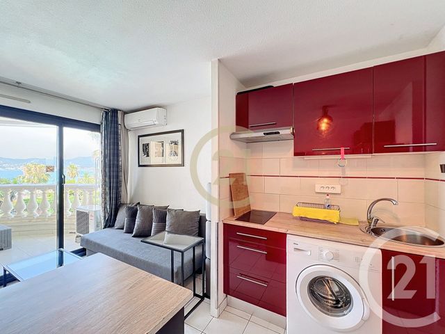 Appartement T2 &agrave; louer - 2 pi&egrave;ces - 24,80 m2 - Cannes La Bocca - 06 - PROVENCE-ALPES-COTE-D-AZUR