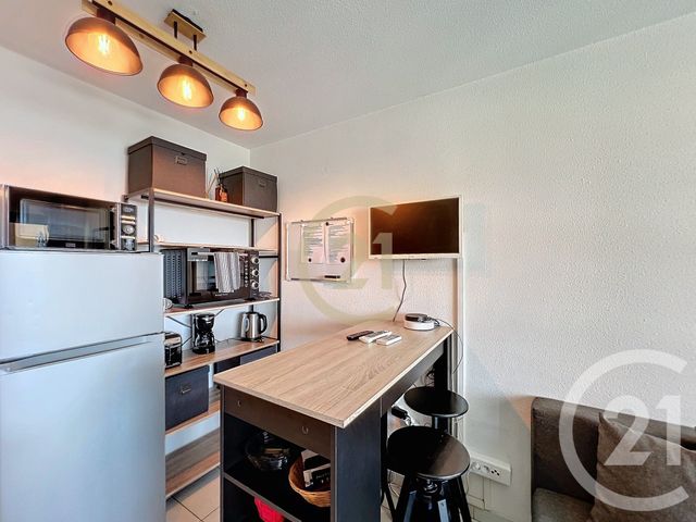 Appartement T2 &agrave; louer - 2 pi&egrave;ces - 24,80 m2 - Cannes La Bocca - 06 - PROVENCE-ALPES-COTE-D-AZUR