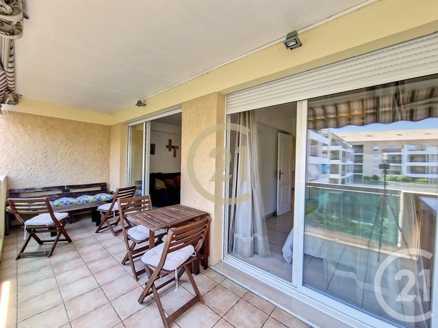 Appartement F2 &agrave; louer - 2 pi&egrave;ces - 45,34 m2 - Cannes La Bocca - 06 - PROVENCE-ALPES-COTE-D-AZUR