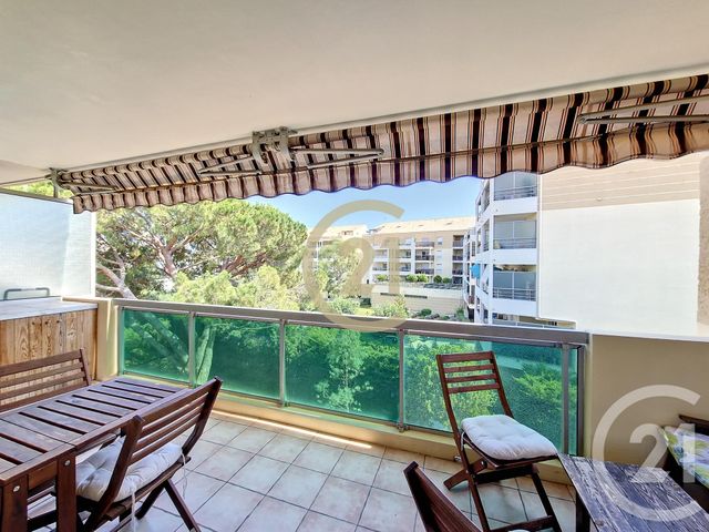 Appartement F2 &agrave; louer - 2 pi&egrave;ces - 45,34 m2 - Cannes La Bocca - 06 - PROVENCE-ALPES-COTE-D-AZUR