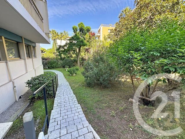Appartement F1 &agrave; vendre - 1 pi&egrave;ce - 23 m2 - Cannes La Bocca - 06 - PROVENCE-ALPES-COTE-D-AZUR