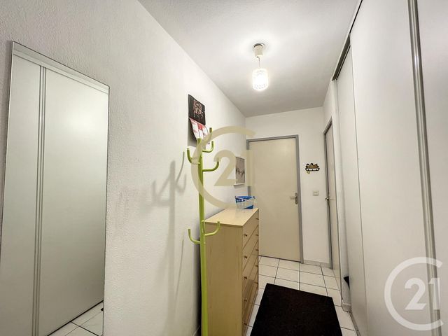 Appartement F2 &agrave; louer - 2 pi&egrave;ces - 45,80 m2 - Cannes La Bocca - 06 - PROVENCE-ALPES-COTE-D-AZUR