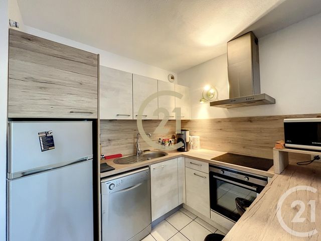 Appartement F2 &agrave; louer - 2 pi&egrave;ces - 45,80 m2 - Cannes La Bocca - 06 - PROVENCE-ALPES-COTE-D-AZUR