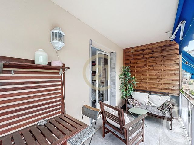 Appartement Studio &agrave; louer - 4 pi&egrave;ces - 68,11 m2 - Cannes La Bocca - 06 - PROVENCE-ALPES-COTE-D-AZUR