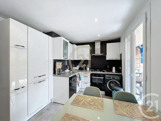 Appartement Studio &agrave; louer - 4 pi&egrave;ces - 68,11 m2 - Cannes La Bocca - 06 - PROVENCE-ALPES-COTE-D-AZUR