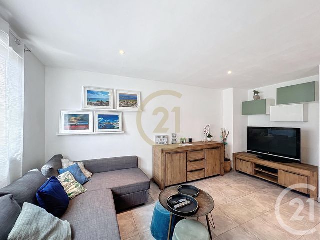 Appartement Studio &agrave; louer - 4 pi&egrave;ces - 68,11 m2 - Cannes La Bocca - 06 - PROVENCE-ALPES-COTE-D-AZUR