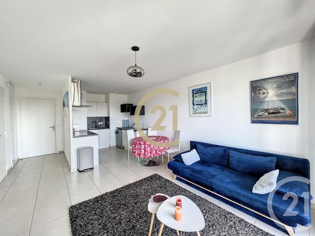 Appartement F2 &agrave; louer - 2 pi&egrave;ces - 44,51 m2 - Cannes La Bocca - 06 - PROVENCE-ALPES-COTE-D-AZUR