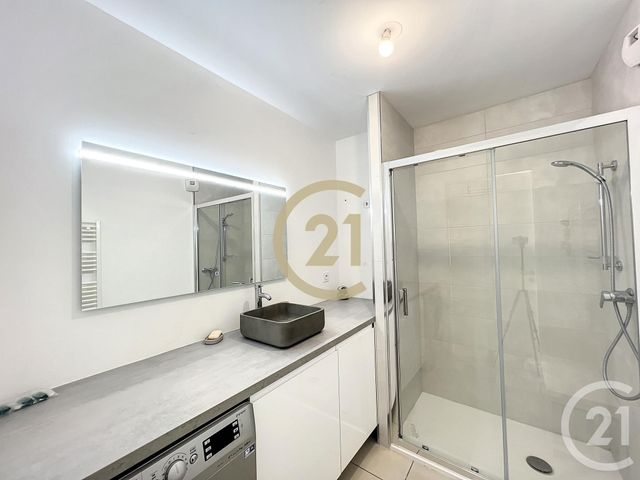 Appartement F2 &agrave; louer - 2 pi&egrave;ces - 44,51 m2 - Cannes La Bocca - 06 - PROVENCE-ALPES-COTE-D-AZUR