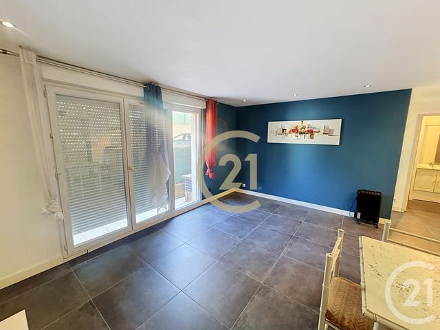Appartement T2 &agrave; vendre - 2 pi&egrave;ces - 38,72 m2 - Cannes La Bocca - 06 - PROVENCE-ALPES-COTE-D-AZUR
