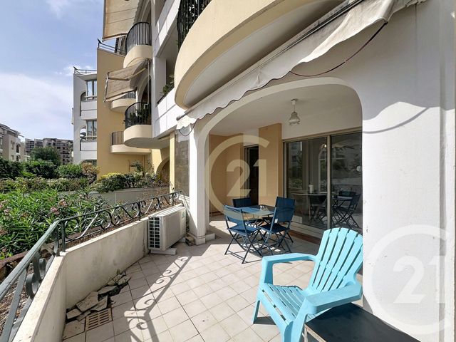 Appartement T2 &agrave; louer - 2 pi&egrave;ces - 34,04 m2 - Mandelieu La Napoule - 06 - PROVENCE-ALPES-COTE-D-AZUR