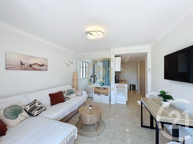 Appartement Studio &agrave; louer - 1 pi&egrave;ce - 30,76 m2 - Cannes - 06 - PROVENCE-ALPES-COTE-D-AZUR