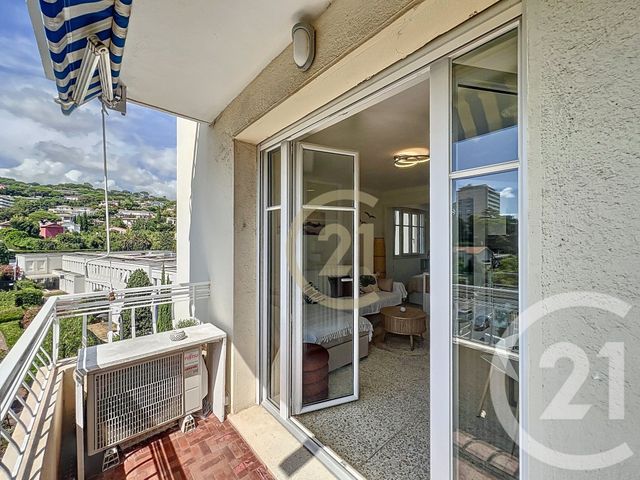 Appartement Studio &agrave; louer - 1 pi&egrave;ce - 30,76 m2 - Cannes - 06 - PROVENCE-ALPES-COTE-D-AZUR
