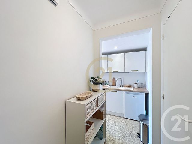 Appartement Studio &agrave; louer - 1 pi&egrave;ce - 30,76 m2 - Cannes - 06 - PROVENCE-ALPES-COTE-D-AZUR