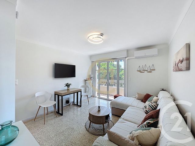 Appartement Studio &agrave; louer - 1 pi&egrave;ce - 30,76 m2 - Cannes - 06 - PROVENCE-ALPES-COTE-D-AZUR