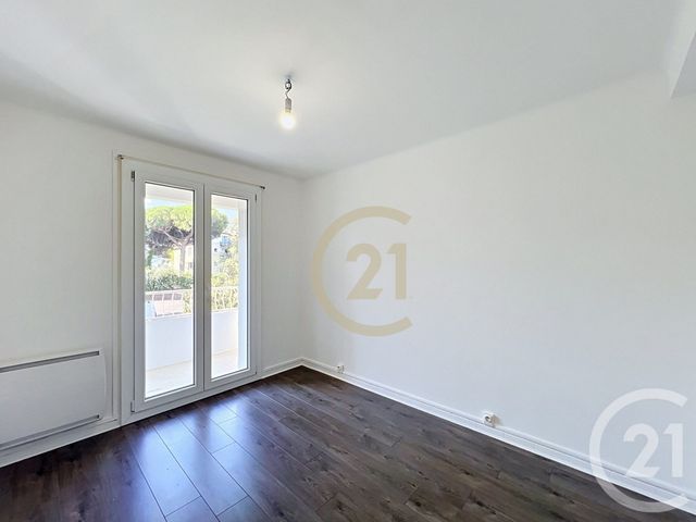 Appartement F3 &agrave; louer - 3 pi&egrave;ces - 56,27 m2 - Cannes - 06 - PROVENCE-ALPES-COTE-D-AZUR