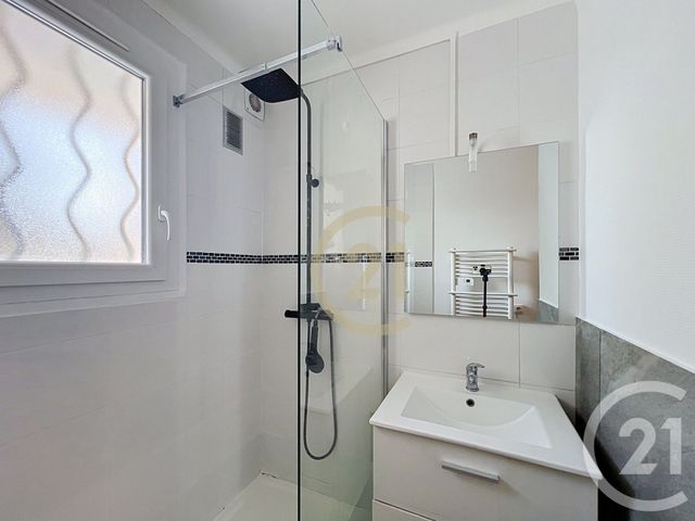 Appartement F3 &agrave; louer - 3 pi&egrave;ces - 56,27 m2 - Cannes - 06 - PROVENCE-ALPES-COTE-D-AZUR