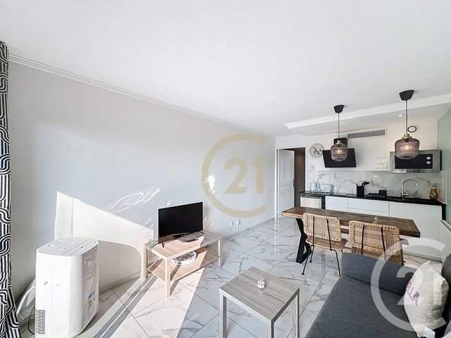 Appartement T2 &agrave; vendre - 2 pi&egrave;ces - 29,60 m2 - Cannes La Bocca - 06 - PROVENCE-ALPES-COTE-D-AZUR
