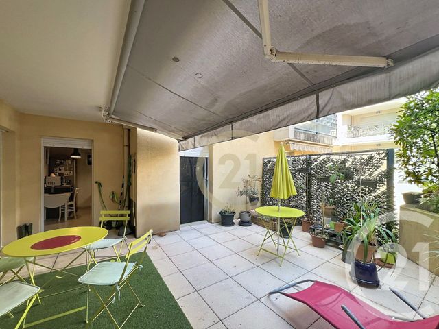 Appartement T3 &agrave; louer - 3 pi&egrave;ces - 67,24 m2 - Cannes La Bocca - 06 - PROVENCE-ALPES-COTE-D-AZUR