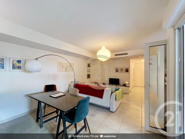 Appartement T3 &agrave; louer - 3 pi&egrave;ces - 67,24 m2 - Cannes La Bocca - 06 - PROVENCE-ALPES-COTE-D-AZUR