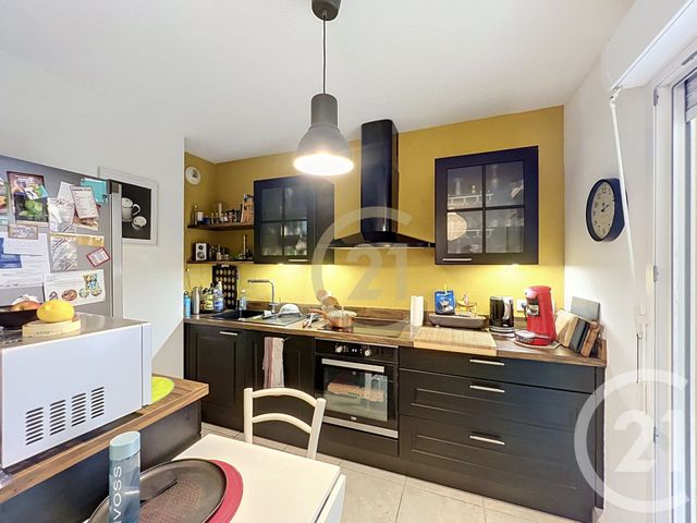 Appartement T3 &agrave; louer - 3 pi&egrave;ces - 67,24 m2 - Cannes La Bocca - 06 - PROVENCE-ALPES-COTE-D-AZUR