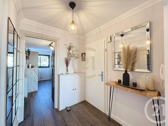 Appartement F3 &agrave; louer - 3 pi&egrave;ces - 58,86 m2 - Cannes La Bocca - 06 - PROVENCE-ALPES-COTE-D-AZUR