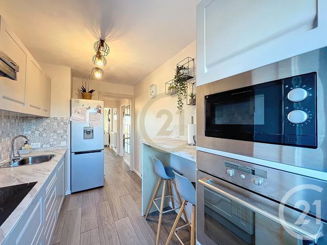 Appartement F3 &agrave; louer - 3 pi&egrave;ces - 58,86 m2 - Cannes La Bocca - 06 - PROVENCE-ALPES-COTE-D-AZUR