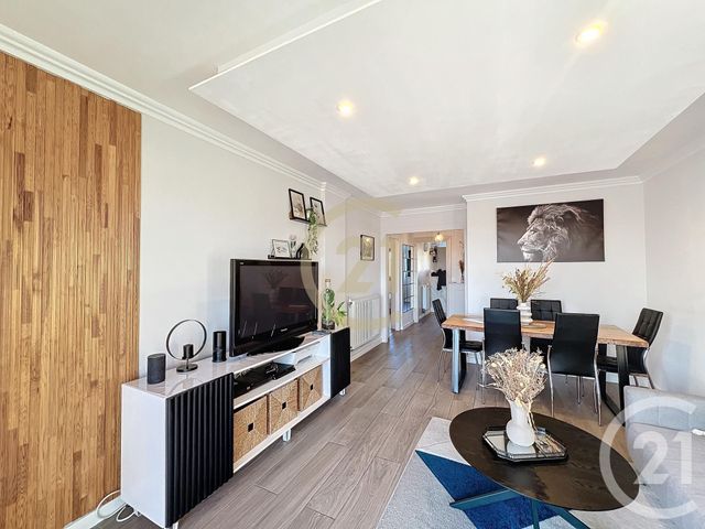 Appartement F3 &agrave; louer - 3 pi&egrave;ces - 58,86 m2 - Cannes La Bocca - 06 - PROVENCE-ALPES-COTE-D-AZUR
