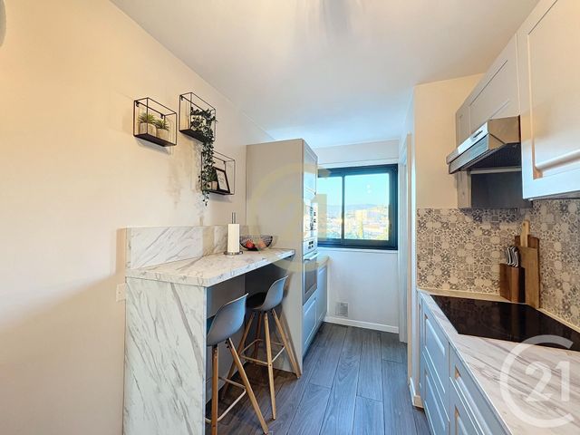 Appartement F3 &agrave; louer - 3 pi&egrave;ces - 58,86 m2 - Cannes La Bocca - 06 - PROVENCE-ALPES-COTE-D-AZUR