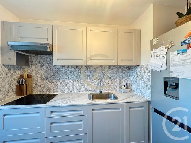 Appartement F3 &agrave; louer - 3 pi&egrave;ces - 58,86 m2 - Cannes La Bocca - 06 - PROVENCE-ALPES-COTE-D-AZUR
