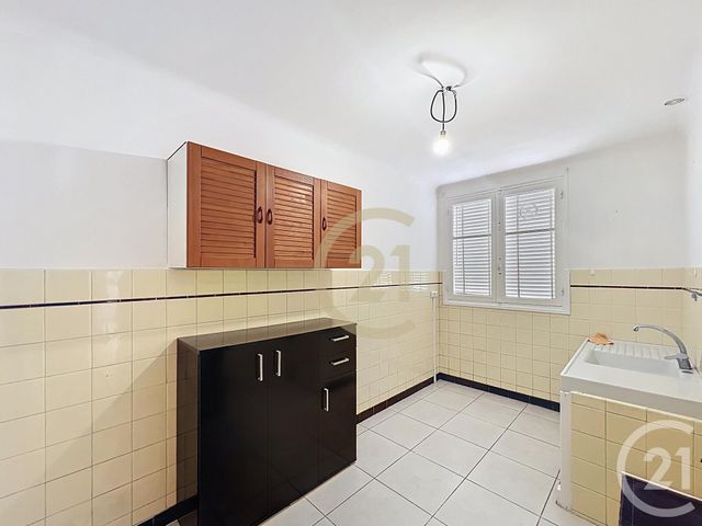 Appartement F3 &agrave; louer - 3 pi&egrave;ces - 62,04 m2 - Cannes La Bocca - 06 - PROVENCE-ALPES-COTE-D-AZUR