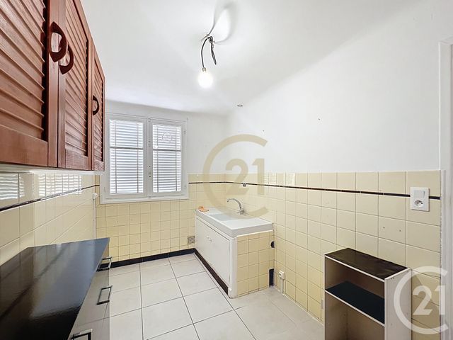 Appartement F3 &agrave; louer - 3 pi&egrave;ces - 62,04 m2 - Cannes La Bocca - 06 - PROVENCE-ALPES-COTE-D-AZUR