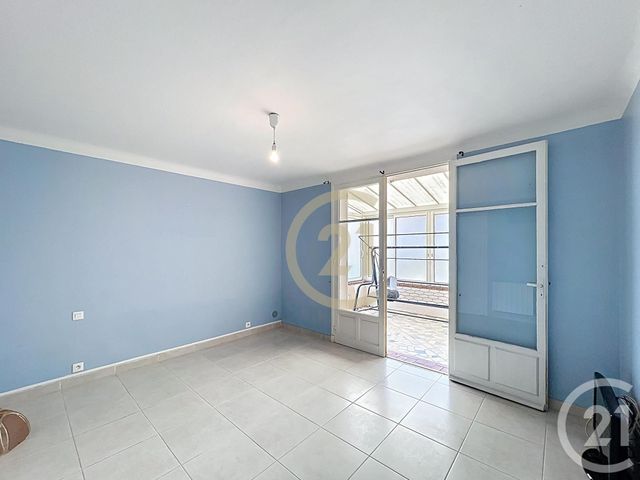 Appartement F3 &agrave; louer - 3 pi&egrave;ces - 62,04 m2 - Cannes La Bocca - 06 - PROVENCE-ALPES-COTE-D-AZUR