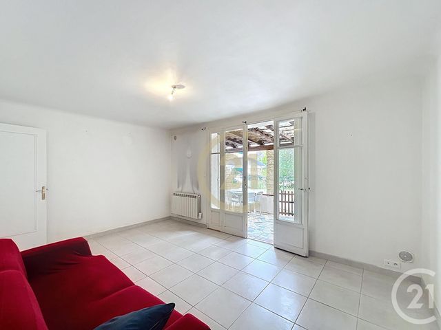 Appartement F3 &agrave; louer - 3 pi&egrave;ces - 62,04 m2 - Cannes La Bocca - 06 - PROVENCE-ALPES-COTE-D-AZUR
