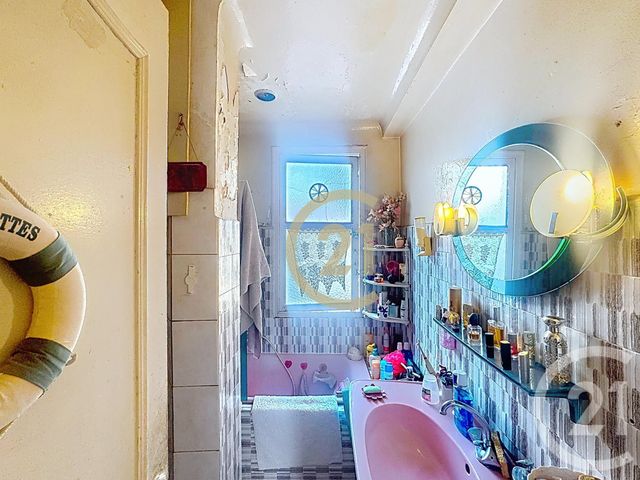 Appartement T4 &agrave; vendre - 4 pi&egrave;ces - 60,81 m2 - Cannes La Bocca - 06 - PROVENCE-ALPES-COTE-D-AZUR
