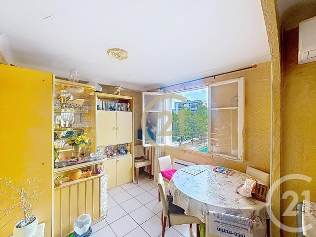 Appartement T4 &agrave; vendre - 4 pi&egrave;ces - 60,81 m2 - Cannes La Bocca - 06 - PROVENCE-ALPES-COTE-D-AZUR
