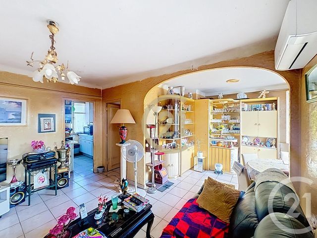 Appartement T4 &agrave; vendre - 4 pi&egrave;ces - 60,81 m2 - Cannes La Bocca - 06 - PROVENCE-ALPES-COTE-D-AZUR