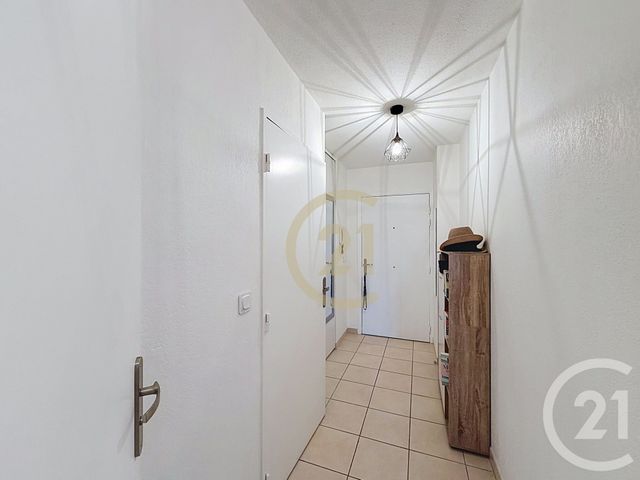 Appartement F2 &agrave; louer - 2 pi&egrave;ces - 33,43 m2 - Cannes La Bocca - 06 - PROVENCE-ALPES-COTE-D-AZUR