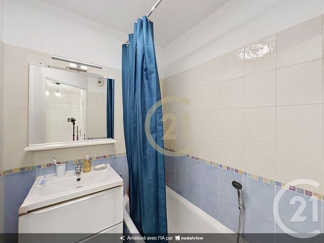 Appartement F2 &agrave; louer - 2 pi&egrave;ces - 33,43 m2 - Cannes La Bocca - 06 - PROVENCE-ALPES-COTE-D-AZUR