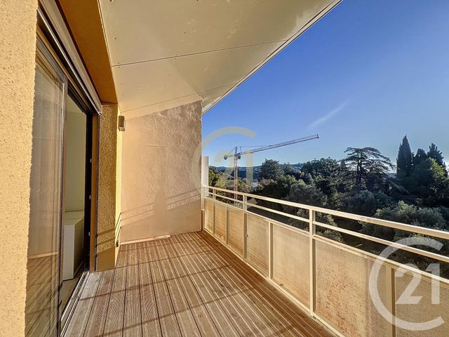 Appartement Studio Cabine &agrave; louer - 1 pi&egrave;ce - 31,32 m2 - Cannes La Bocca - 06 - PROVENCE-ALPES-COTE-D-AZUR