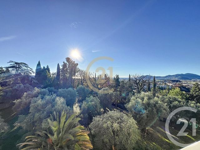 Appartement Studio Cabine &agrave; louer - 1 pi&egrave;ce - 31,32 m2 - Cannes La Bocca - 06 - PROVENCE-ALPES-COTE-D-AZUR