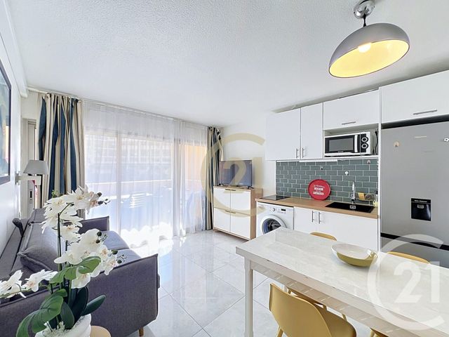Appartement T2 &agrave; louer - 2 pi&egrave;ces - 25,46 m2 - Cannes La Bocca - 06 - PROVENCE-ALPES-COTE-D-AZUR