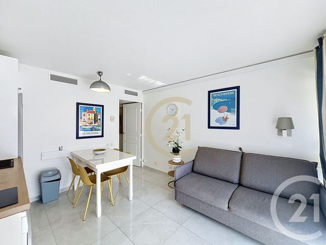 Appartement T2 &agrave; louer - 2 pi&egrave;ces - 25,46 m2 - Cannes La Bocca - 06 - PROVENCE-ALPES-COTE-D-AZUR