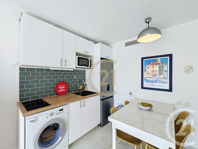 Appartement T2 &agrave; louer - 2 pi&egrave;ces - 25,46 m2 - Cannes La Bocca - 06 - PROVENCE-ALPES-COTE-D-AZUR