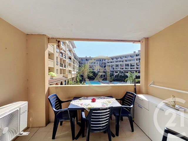 Appartement T2 &agrave; louer - 2 pi&egrave;ces - 25,46 m2 - Cannes La Bocca - 06 - PROVENCE-ALPES-COTE-D-AZUR