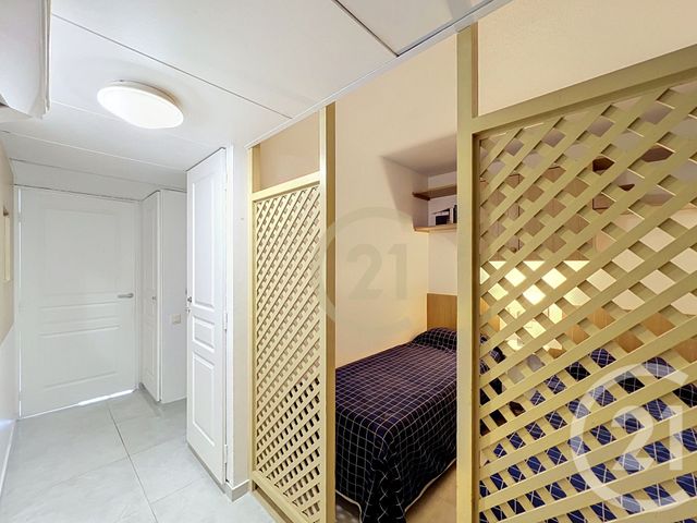 Appartement T2 &agrave; louer - 2 pi&egrave;ces - 25,46 m2 - Cannes La Bocca - 06 - PROVENCE-ALPES-COTE-D-AZUR