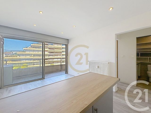 Appartement F2 &agrave; vendre - 2 pi&egrave;ces - 28,58 m2 - Cannes La Bocca - 06 - PROVENCE-ALPES-COTE-D-AZUR