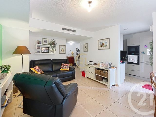 Appartement F3 &agrave; vendre - 3 pi&egrave;ces - 67,30 m2 - Cannes La Bocca - 06 - PROVENCE-ALPES-COTE-D-AZUR
