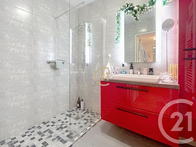 Appartement F3 &agrave; vendre - 3 pi&egrave;ces - 67,30 m2 - Cannes La Bocca - 06 - PROVENCE-ALPES-COTE-D-AZUR