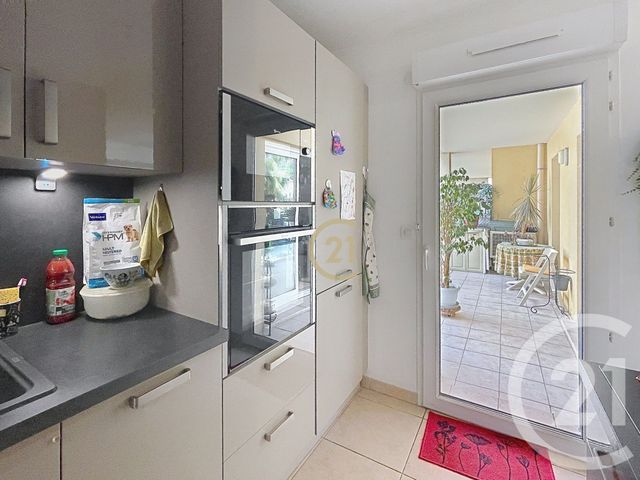 Appartement F3 &agrave; vendre - 3 pi&egrave;ces - 67,30 m2 - Cannes La Bocca - 06 - PROVENCE-ALPES-COTE-D-AZUR